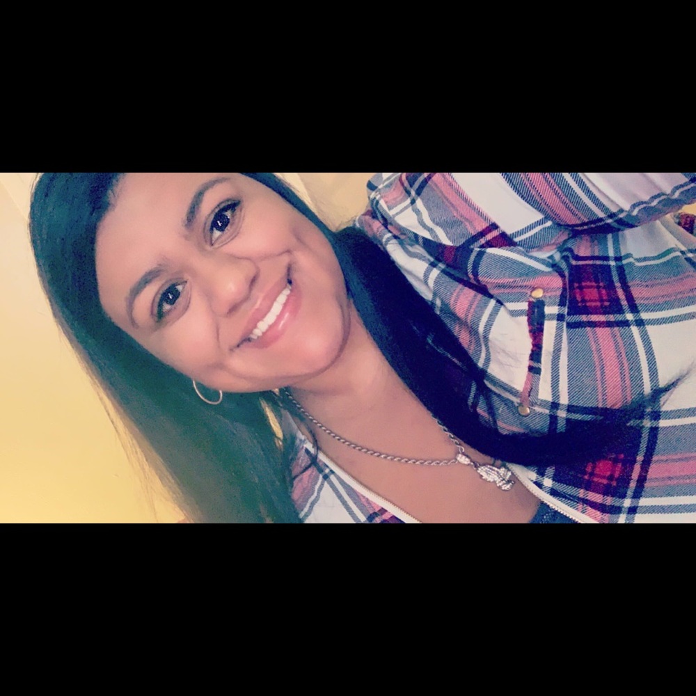 Meet your Posher, Elizabeth